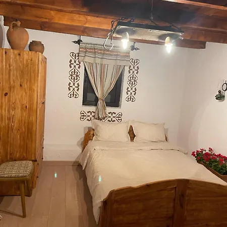 ゲストハウス рай 6човека *