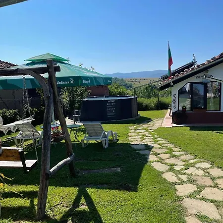 ゲストハウス рай 6човека Boykovtsi